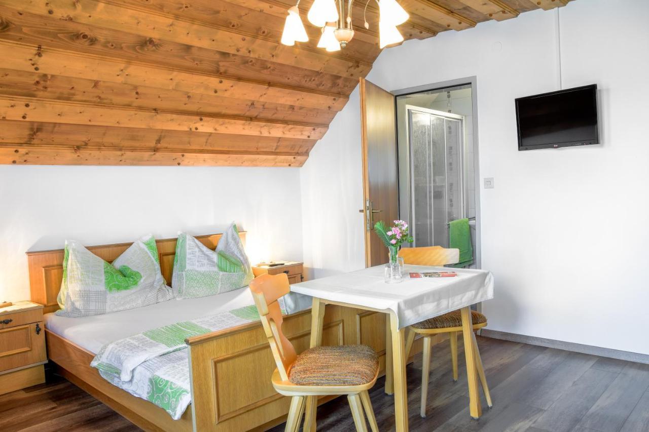 Pfeifferhof Farm stay *